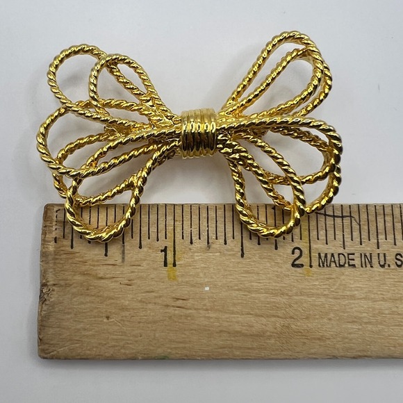 Coquette Gold Bow Brooch – Vintage Rope Twist Style - Picture 7 of 7